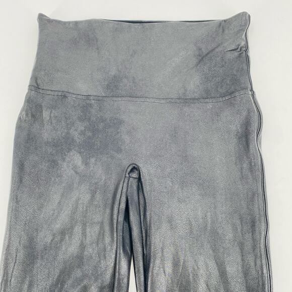 Black faux leather Spanx leggings size XL long length - Picture 3 of 6